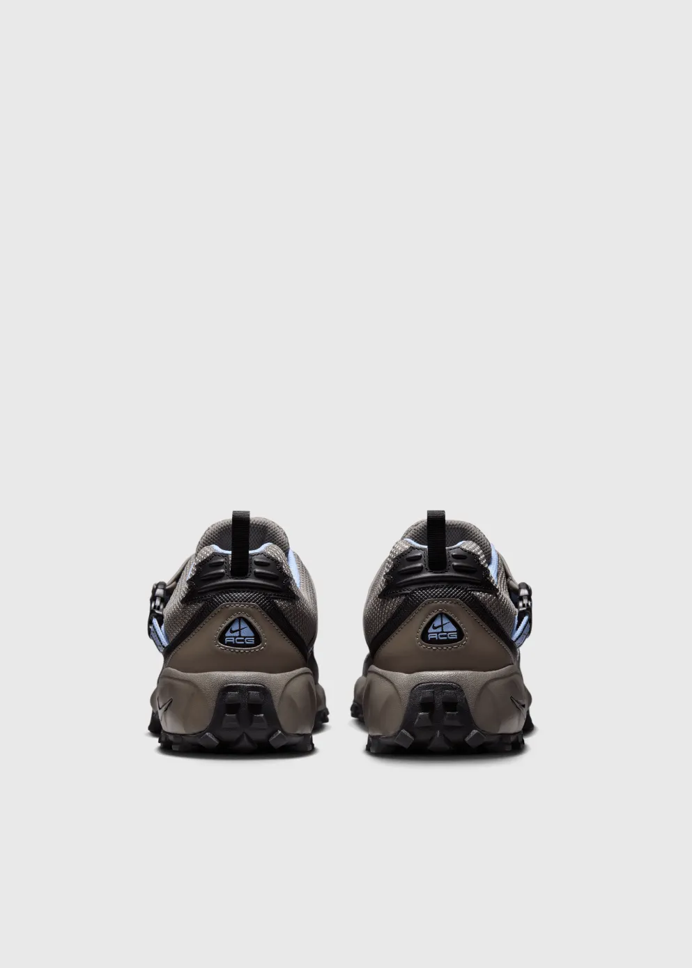 ACG Phassad 'Cave Stone Aluminium' Sneakers required