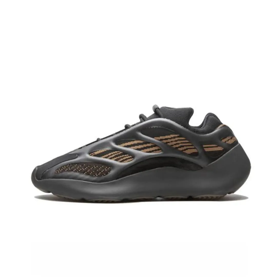 Traction Adidas Yeezy 700 V3 Clay Brown