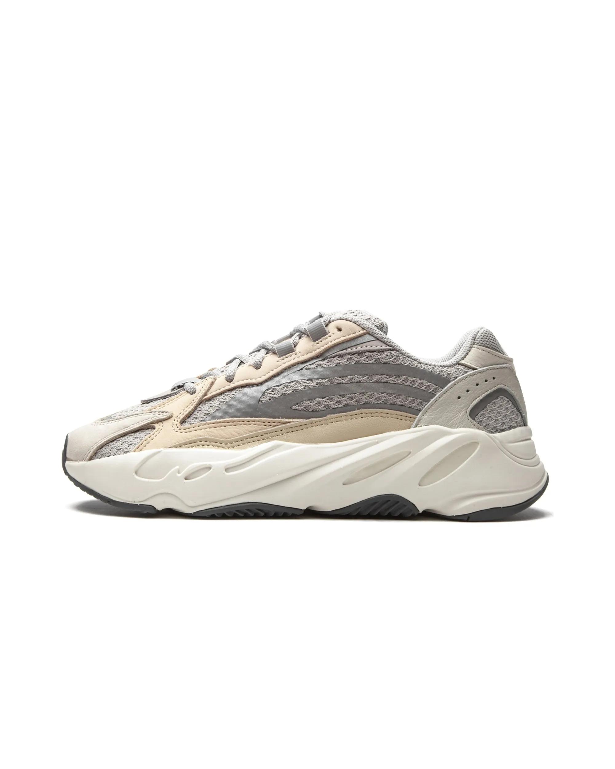 adidas Yeezy Boost 700 V2 Cream carbon fiber plate
