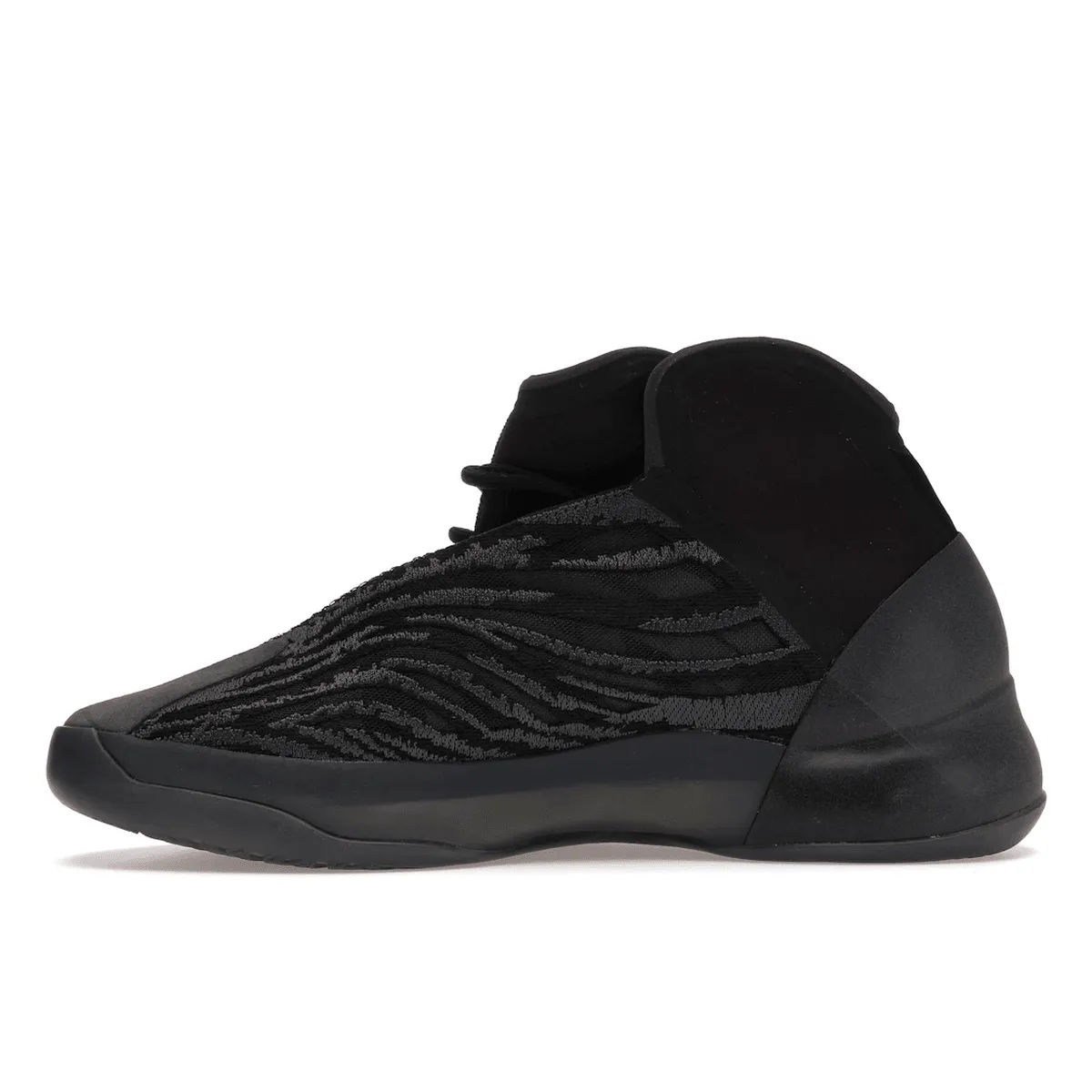 adjustable material Adidas Yeezy QNTM Onyx