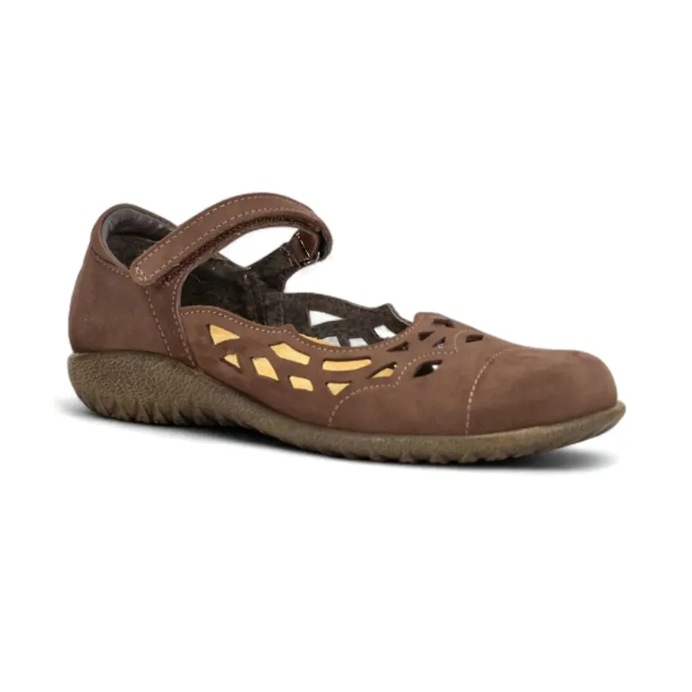 style - focused Agathis (11170)