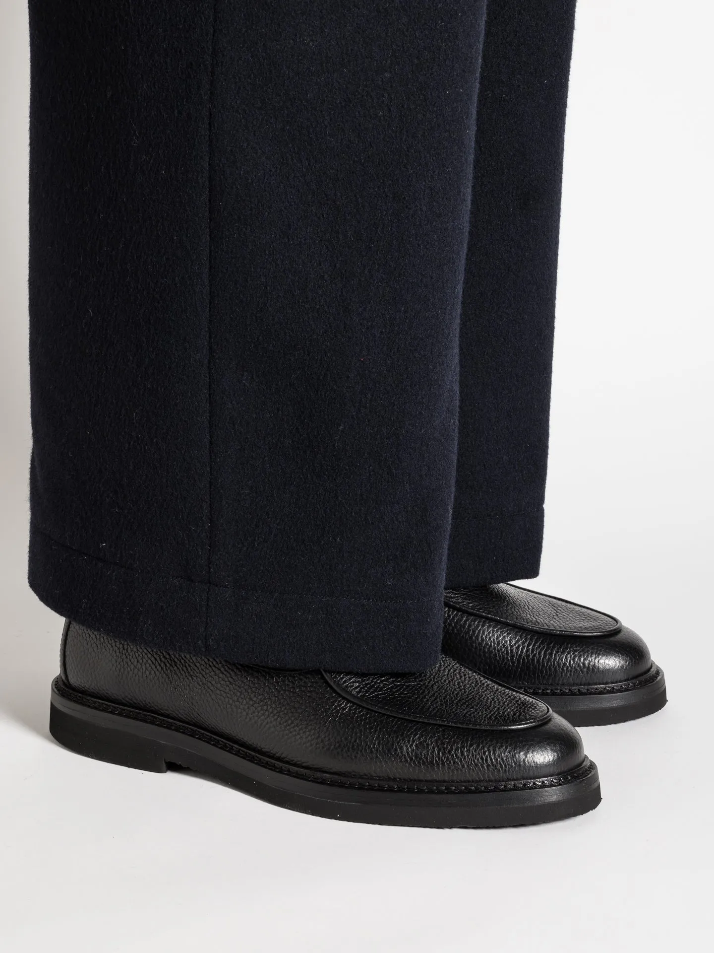ALEXIS ALL BLACK Versatile Style winter warmth