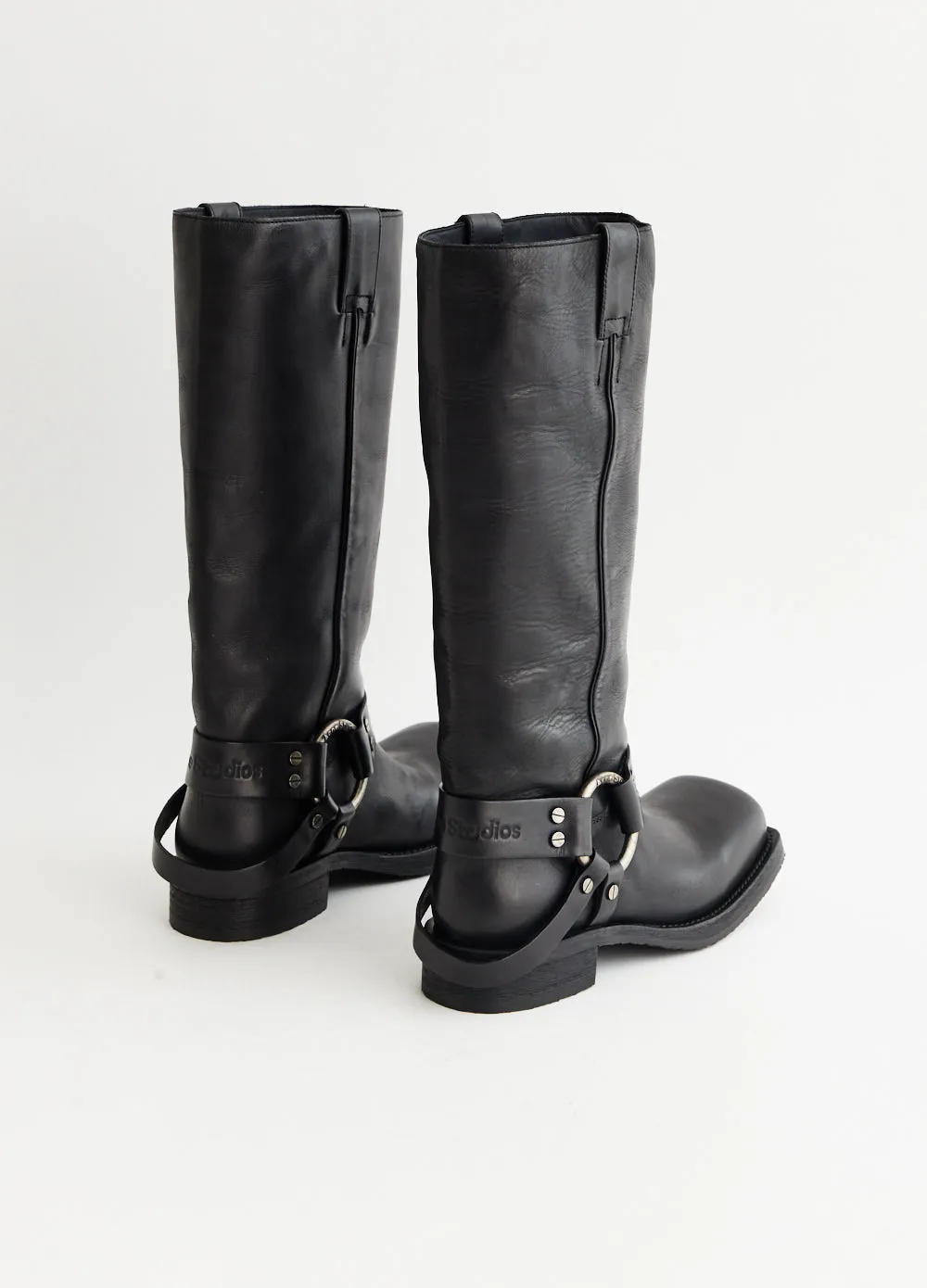 Balius Boots Path Stroll
