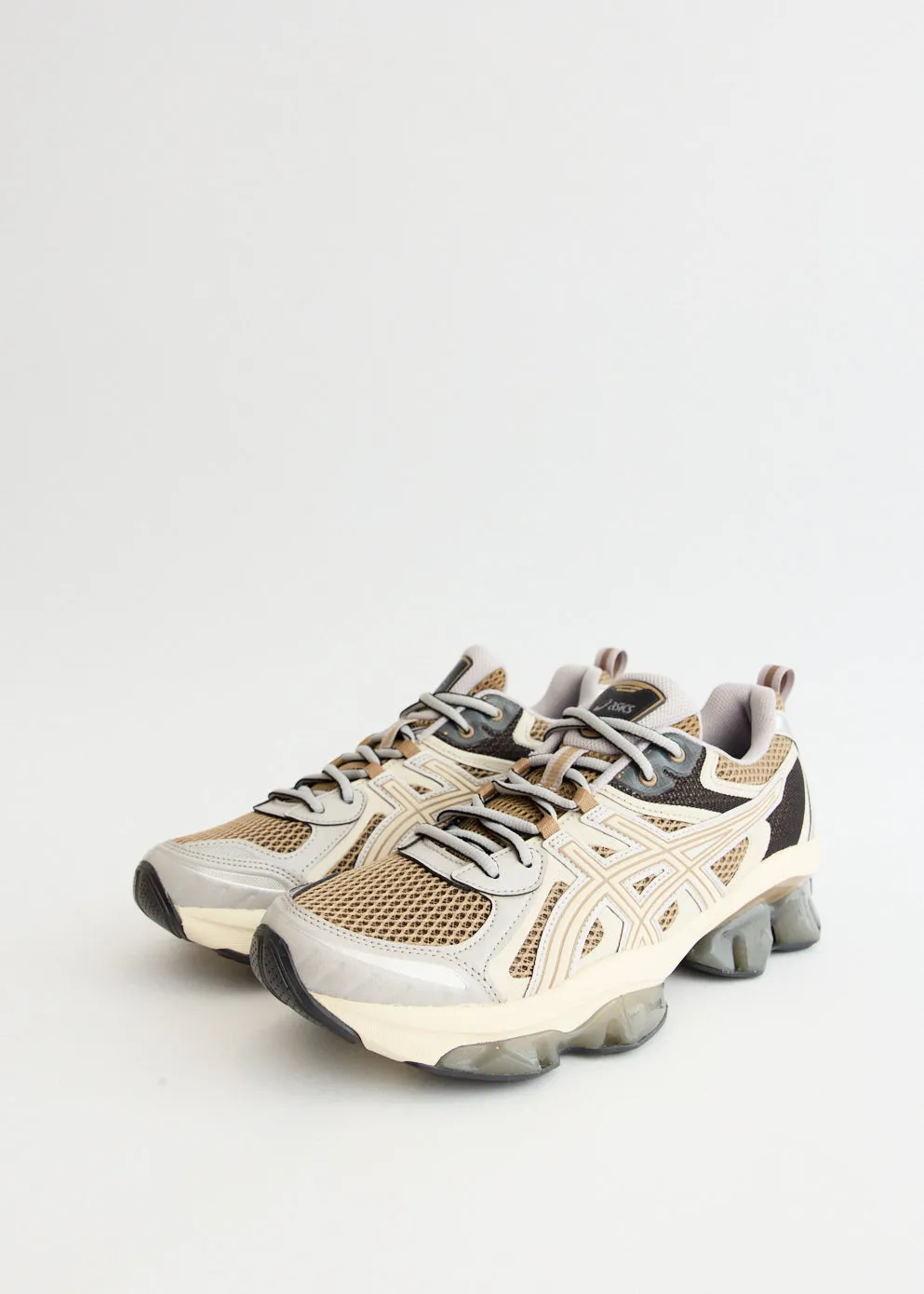Distinctive materials bold - prints Gel-Quantum Kinetic 'Pepper Cement Grey' Sneakers