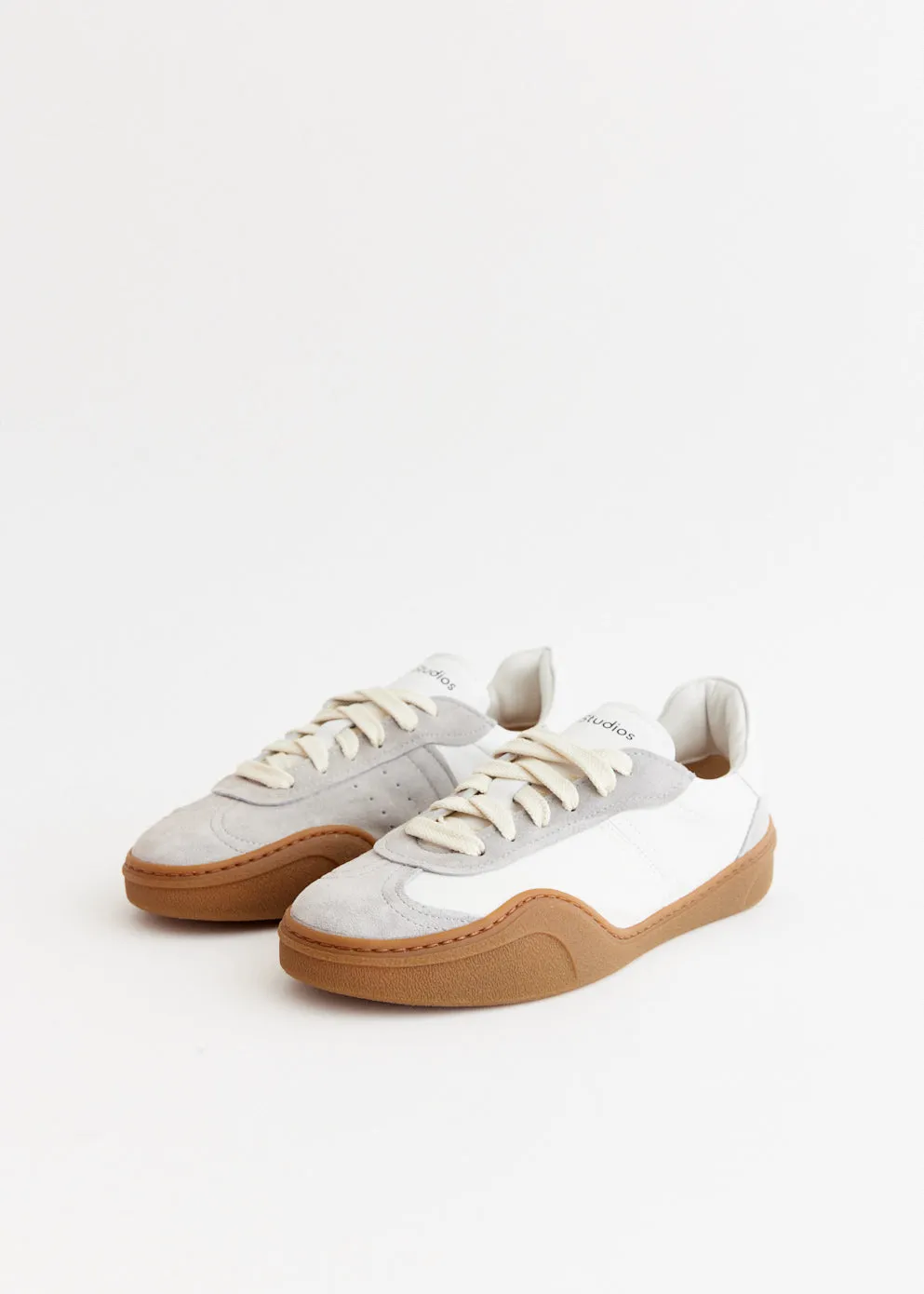 Bars W Sneakers Comfortable Use