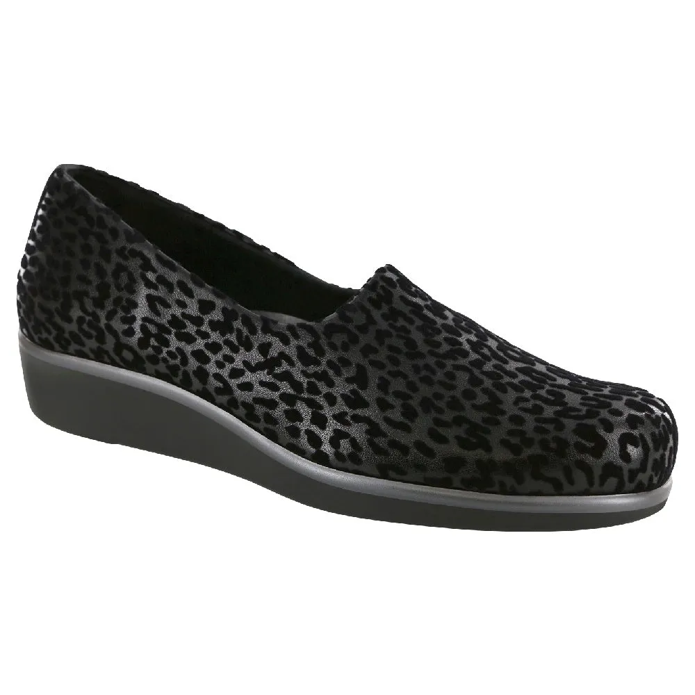 Bliss - Black Leopard Sunny Walk
