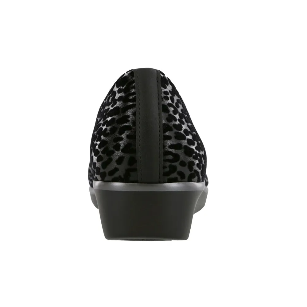 Leisure Ready Ankle Room Bliss - Black Leopard