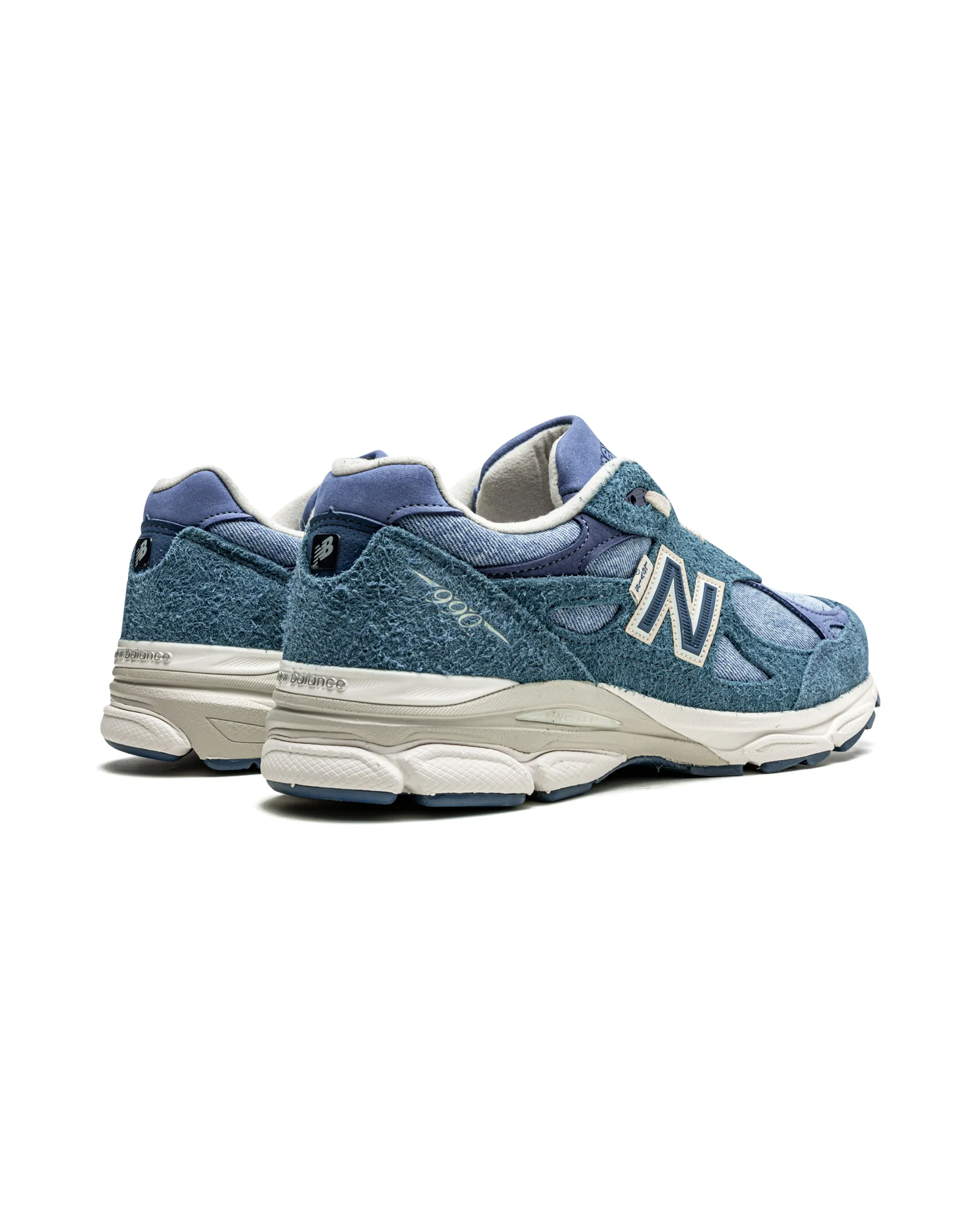 New Balance 990v3 MiUSA Levi's Denim for people who need support