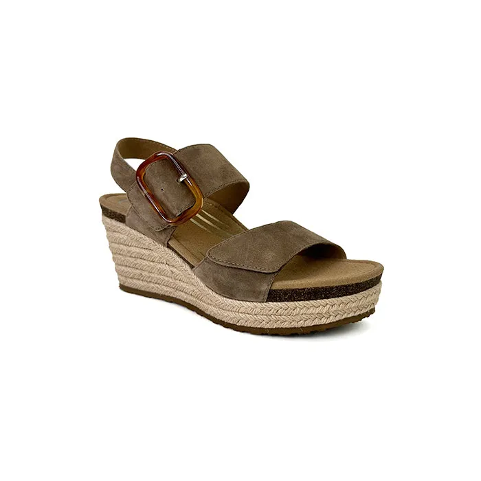Womens Aetrex Ashley in Taupe Durable Strap Daywear Essential