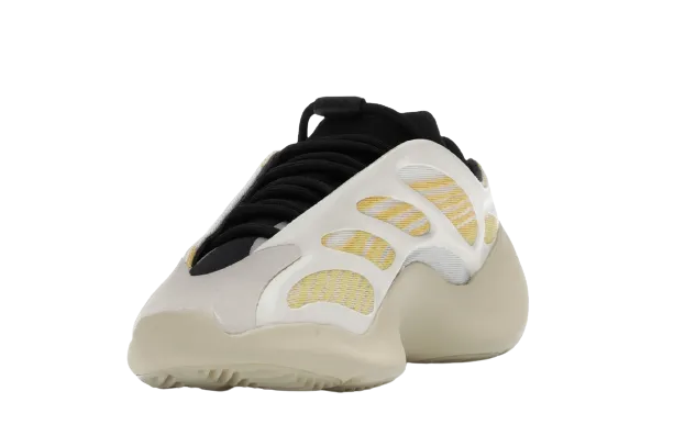 YZY 700 V3 Safflower Wet