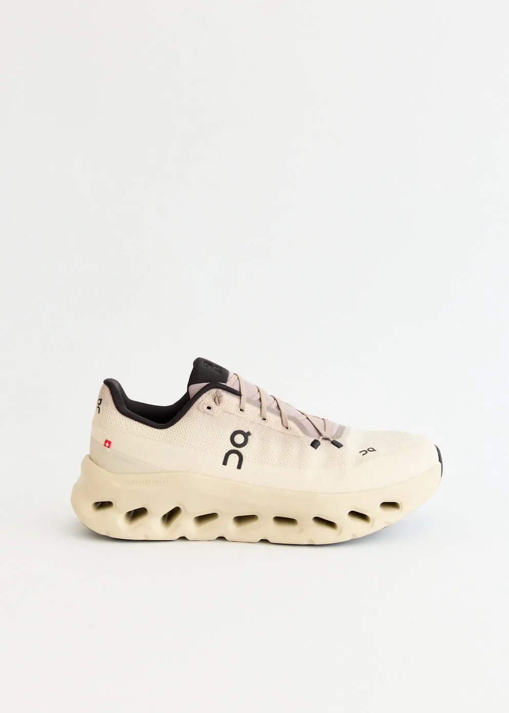 passionate runners' shoes Modern Comfort Cloudtilt 'Cinder' Sneakers