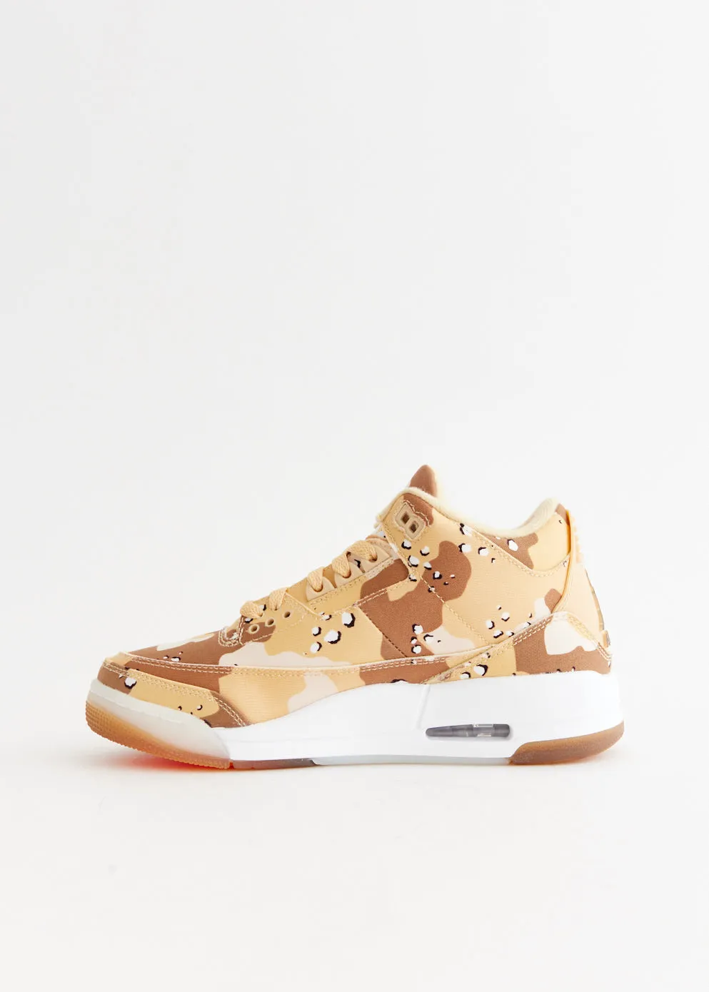 Break Hike Women's Air Jordan 3 Retro 'Georgia Peach' Sneakers