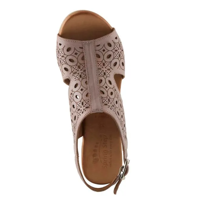 Versatile Casual Footwear Durable And Comfortable Womens Spring Step Kovach in Taupe
