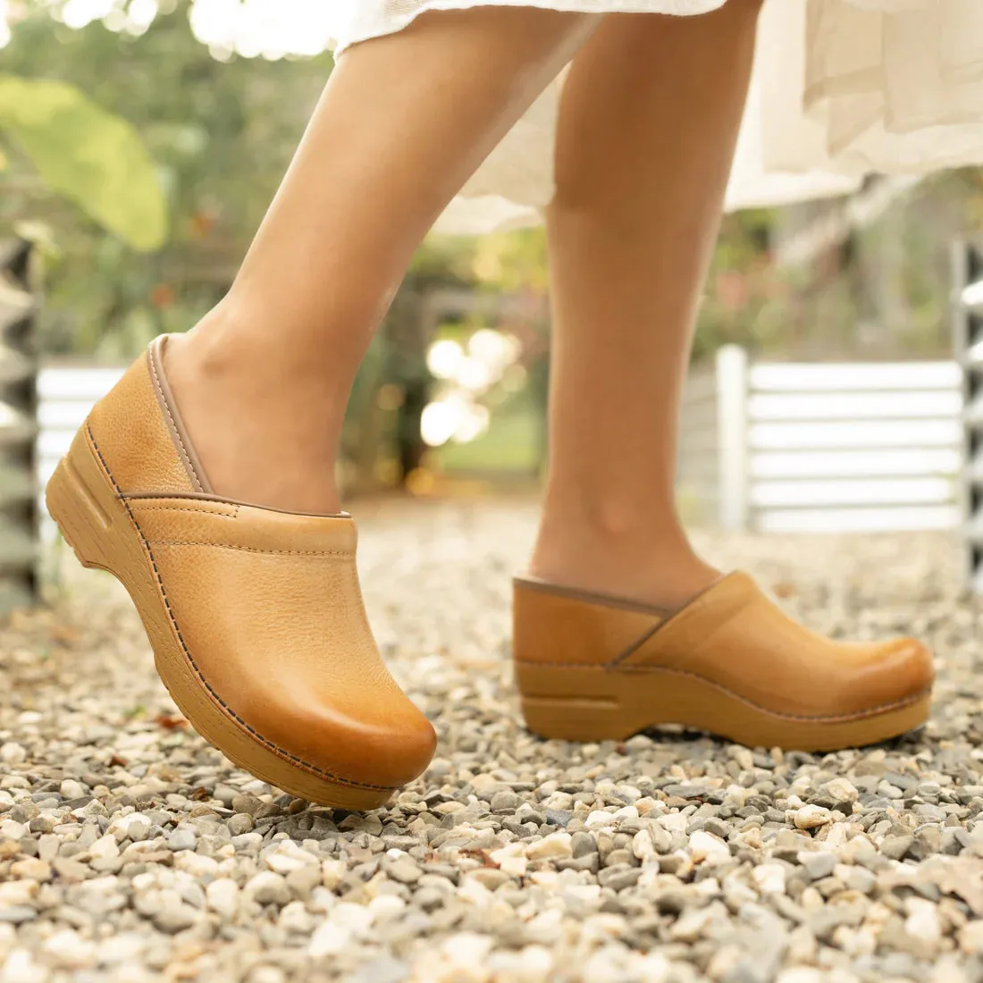Smart Footwear WOMEN'S PROFESSIONAL