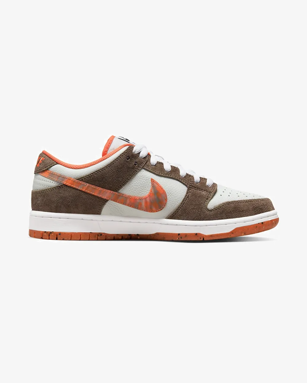 Harbor Step NIKE DUNK LOW SB CRUSHED DC