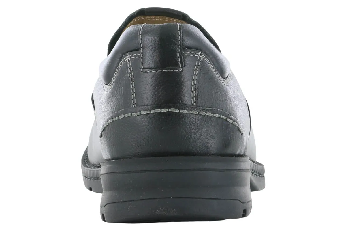 Dockers Agent Slip On Shoe Black Durable Stitching Detail Cut