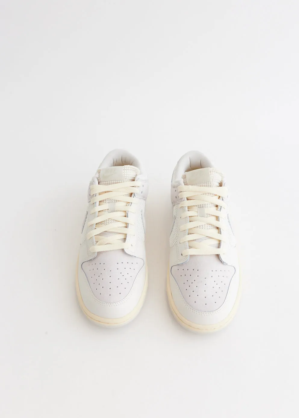 Dunk Low 'Phantom' Sneakers holiday Soft Arch