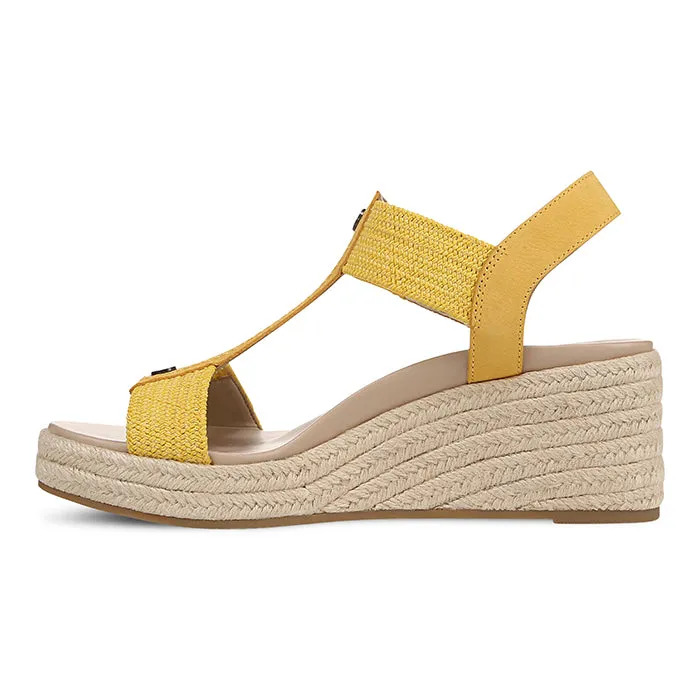 Outdoor Fit Outdoor Essential Womens Vionic Calera in Butter Yellow