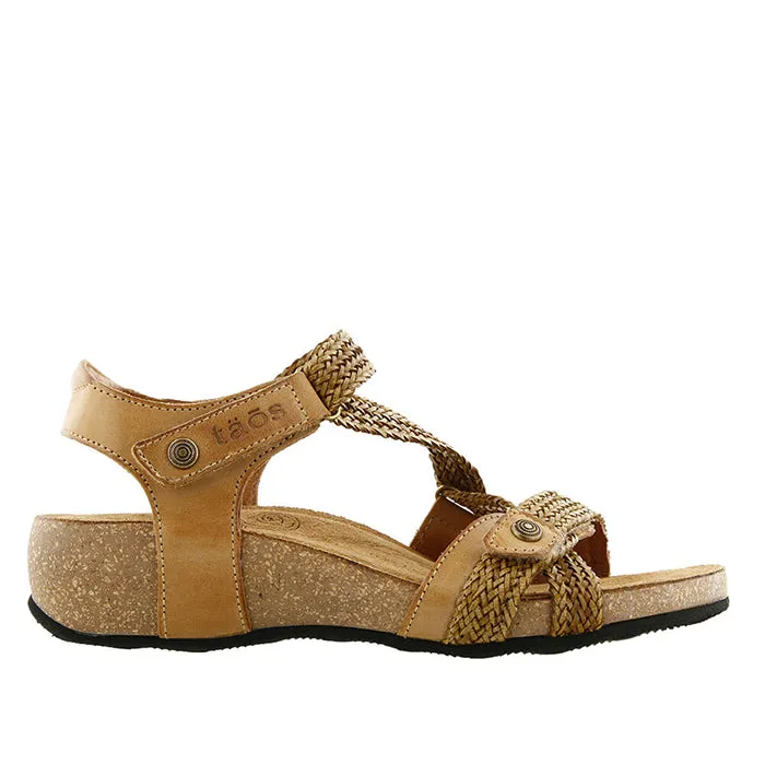 Womens Taos Trulie in Camel Step Easy