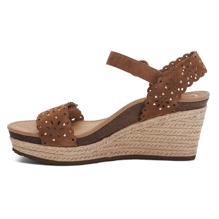 Womens Aetrex Sydney Cutout in Scotch Comfortable Vacation Shoes