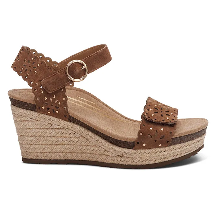 Womens Aetrex Sydney Cutout in Scotch Ergonomic Design Chill Essential