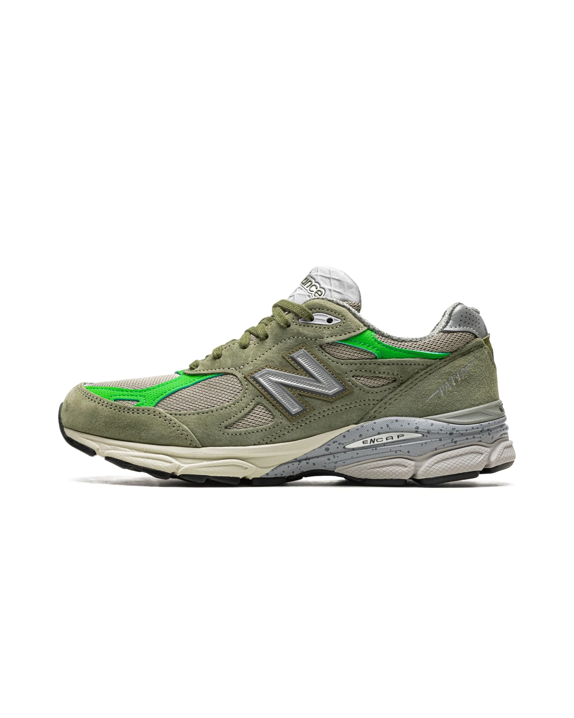 New Balance 990v3 MiUSA Patta Keep Your Family Close Camping Activity shopping material