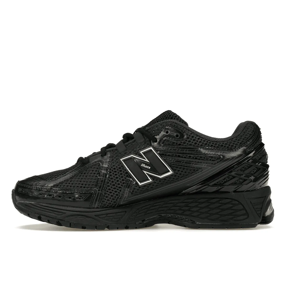 Slip On pavement material New Balance 1906R Black Metallic Silver
