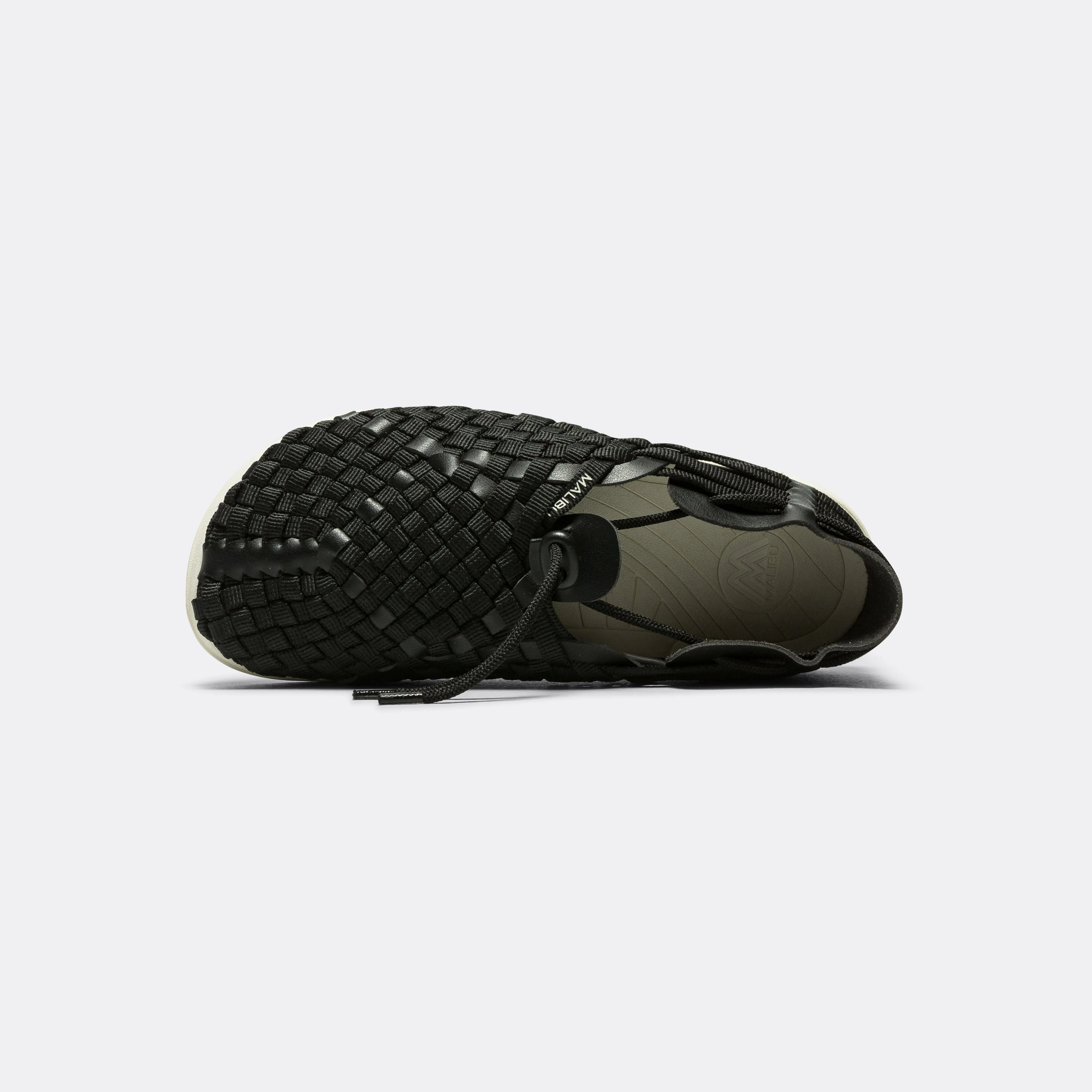 Urban Gear Slip Resistant Latigo - Black/Off-White