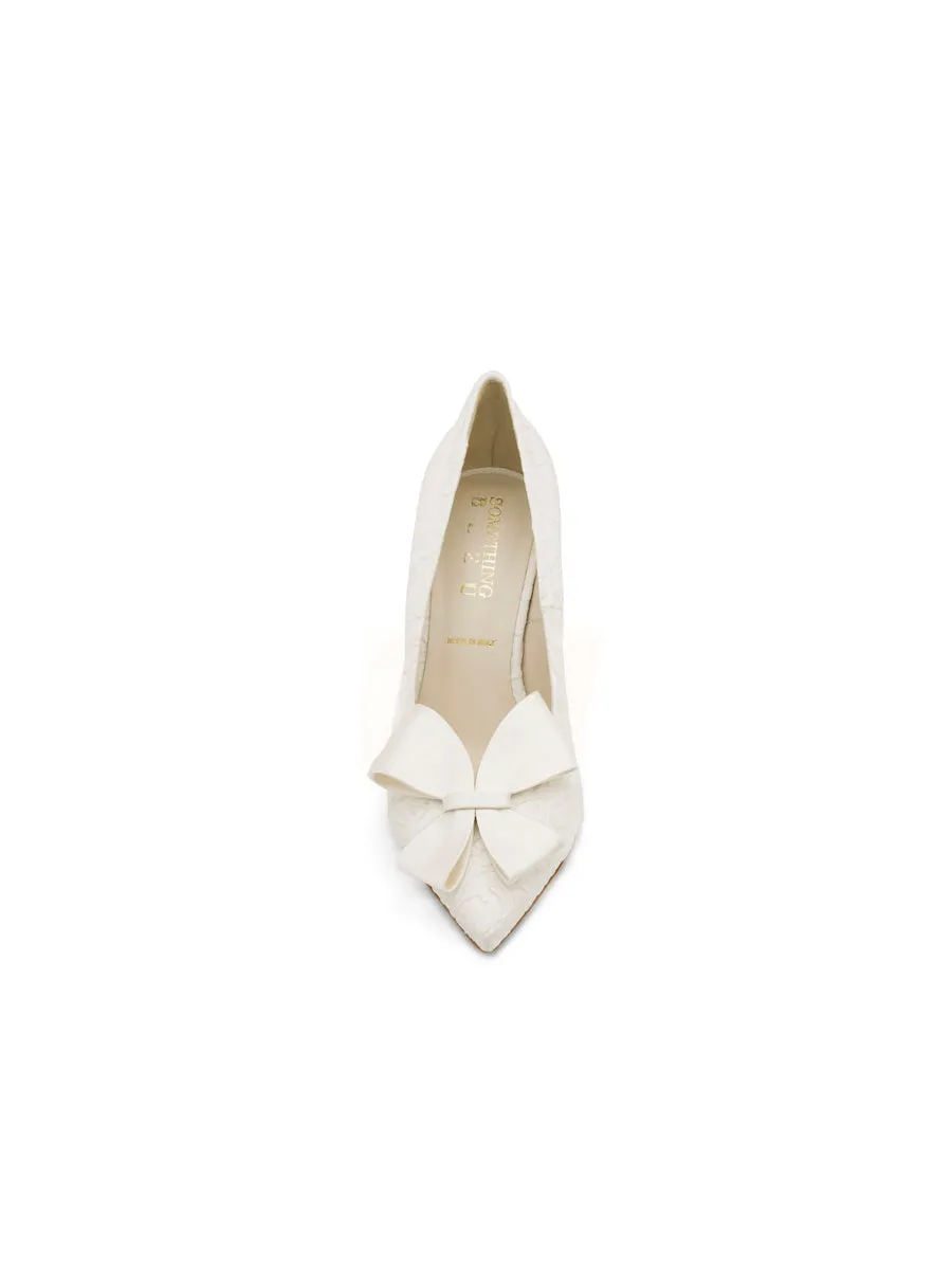 Reliable Seamless performance Fia Pointed Toe Pump