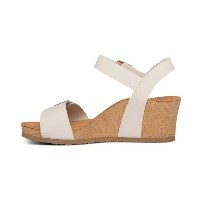 Womens Aetrex Lexa in Ivory Comfort Sandals Perfect for Travel