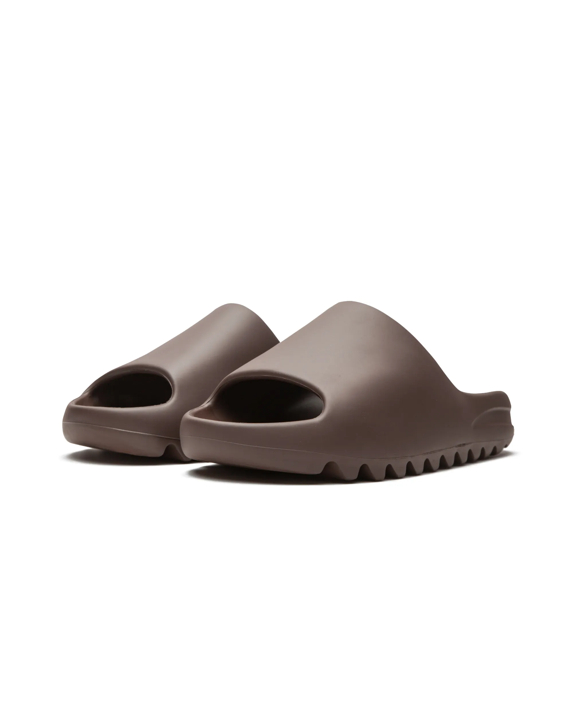 adidas Yeezy Slide Soot Minimal Look