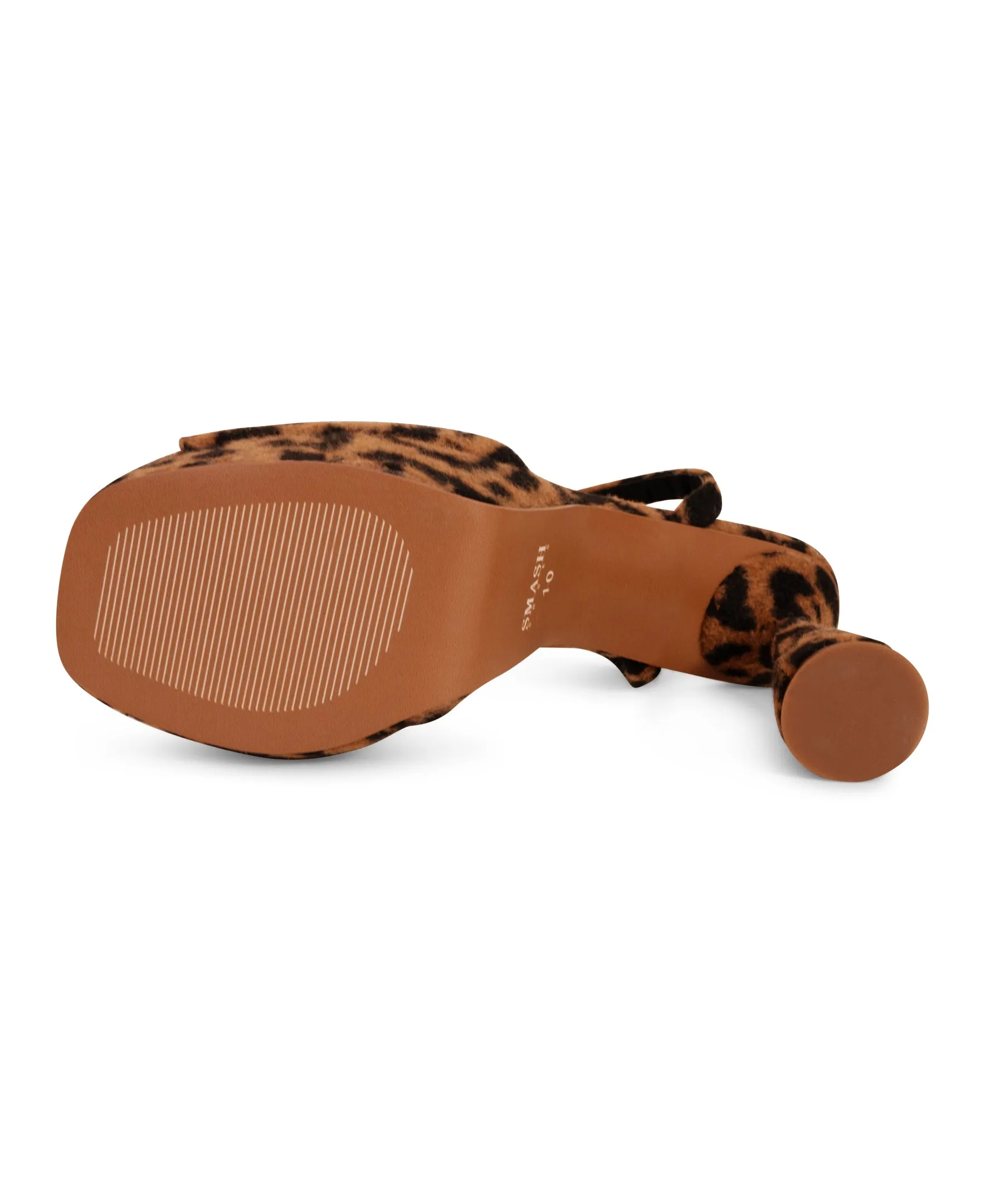 Flora Comfort Fit Statement style