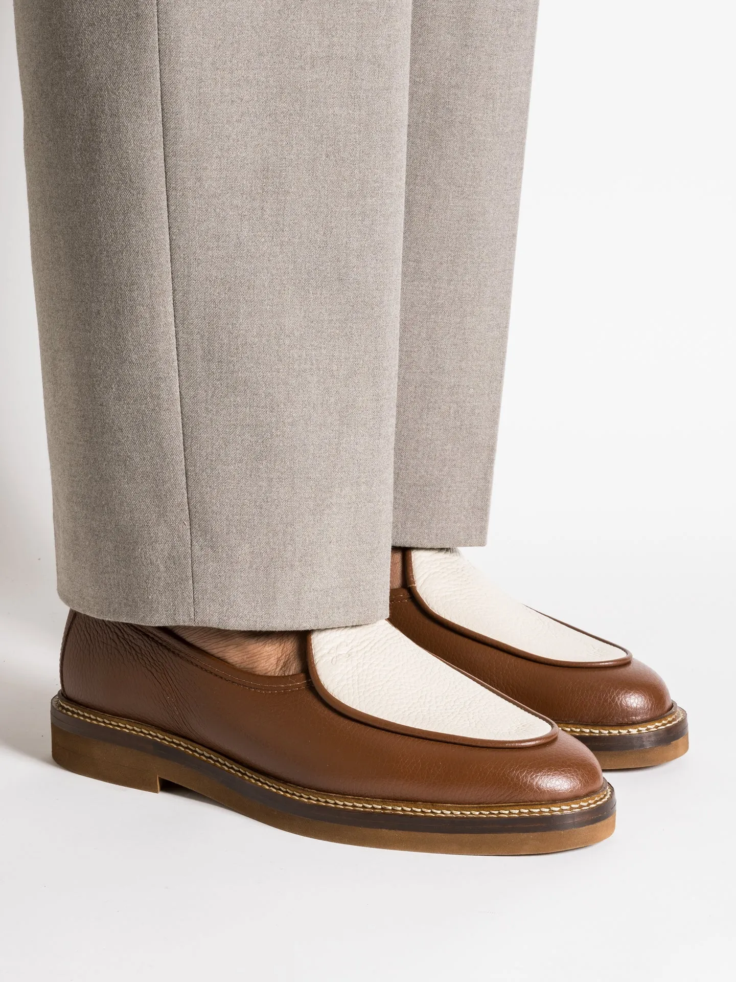 LEX GRAINED BROWN AND CREAM Form Pace