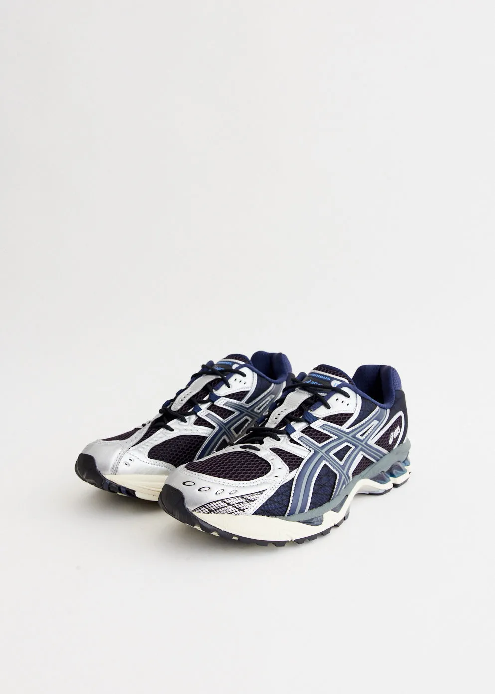 Gel-Nimbus 10.1 'Midnight' Sneakers pool - specific features