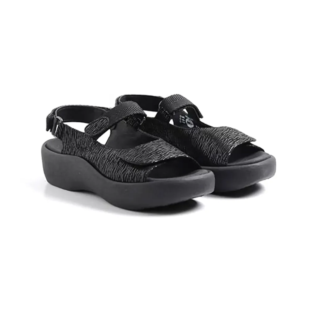Signature comfort indoor shoe features Jewel - 70-000