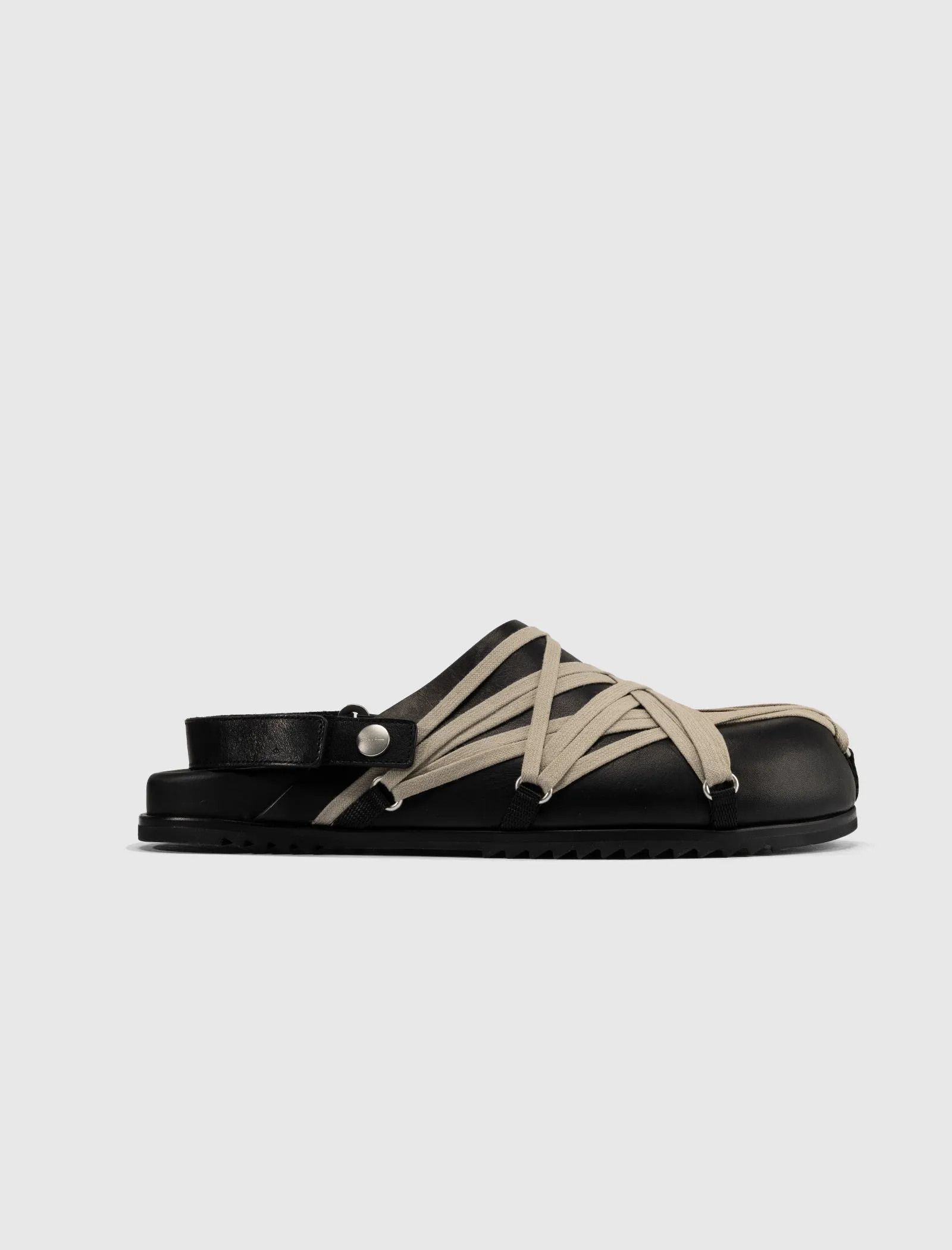 Outfit Boost Urban Escape HOLLYWOOD MEGALACED MULE " GRANOLA/BLACK "
