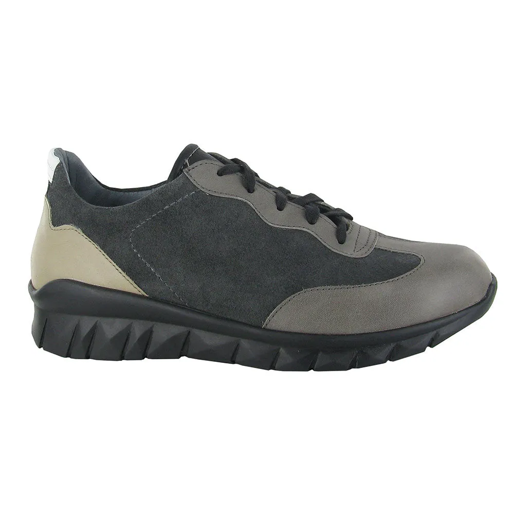 Infinity Casual Sneaker (18029) design - complexity - level