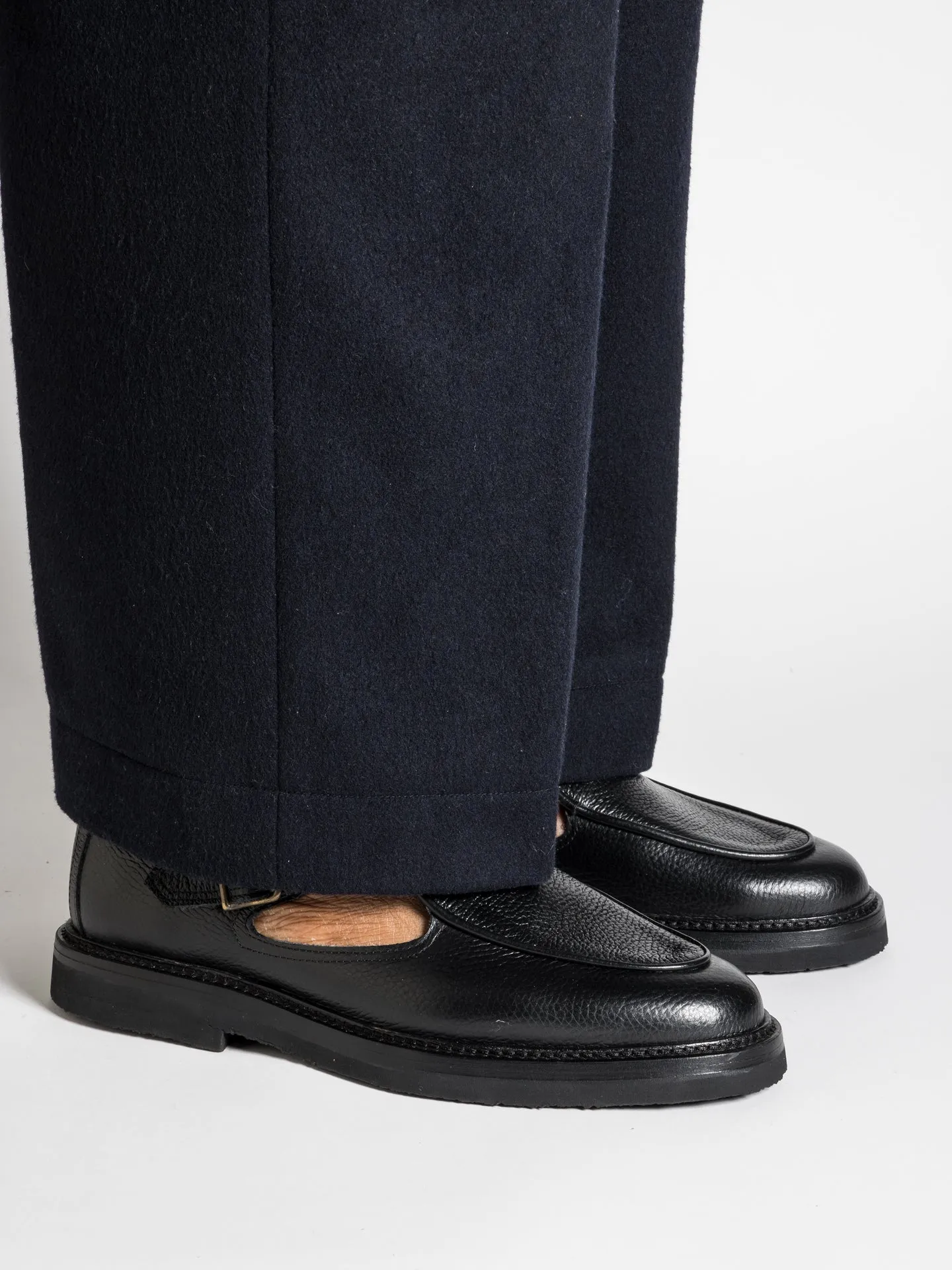 Main Walk JO BLACK GRAINED