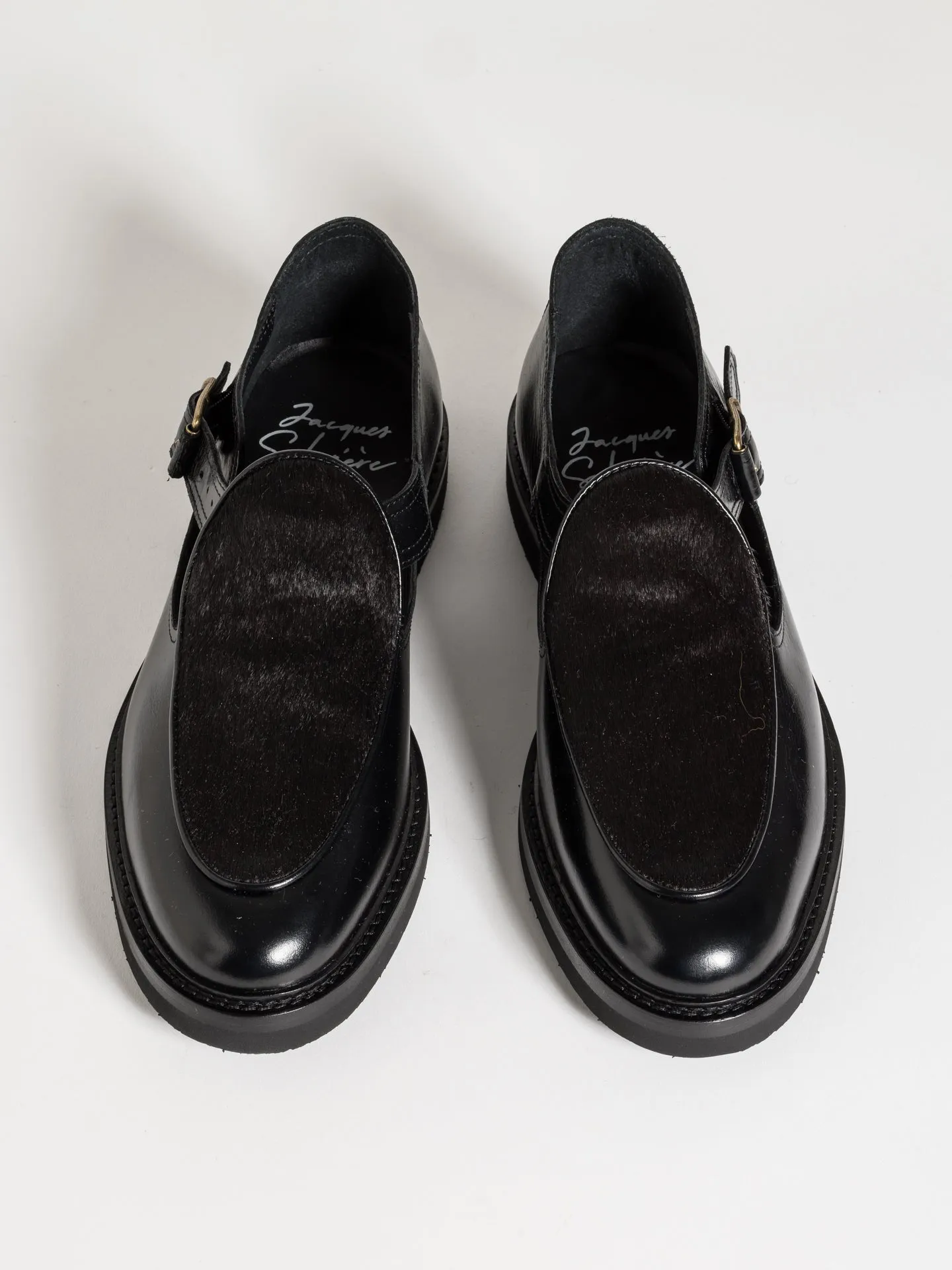 JO HAIRY CALF BLACK Timeless Appeal