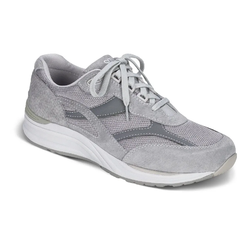 running in a river area shoes Journey Mesh - Gray