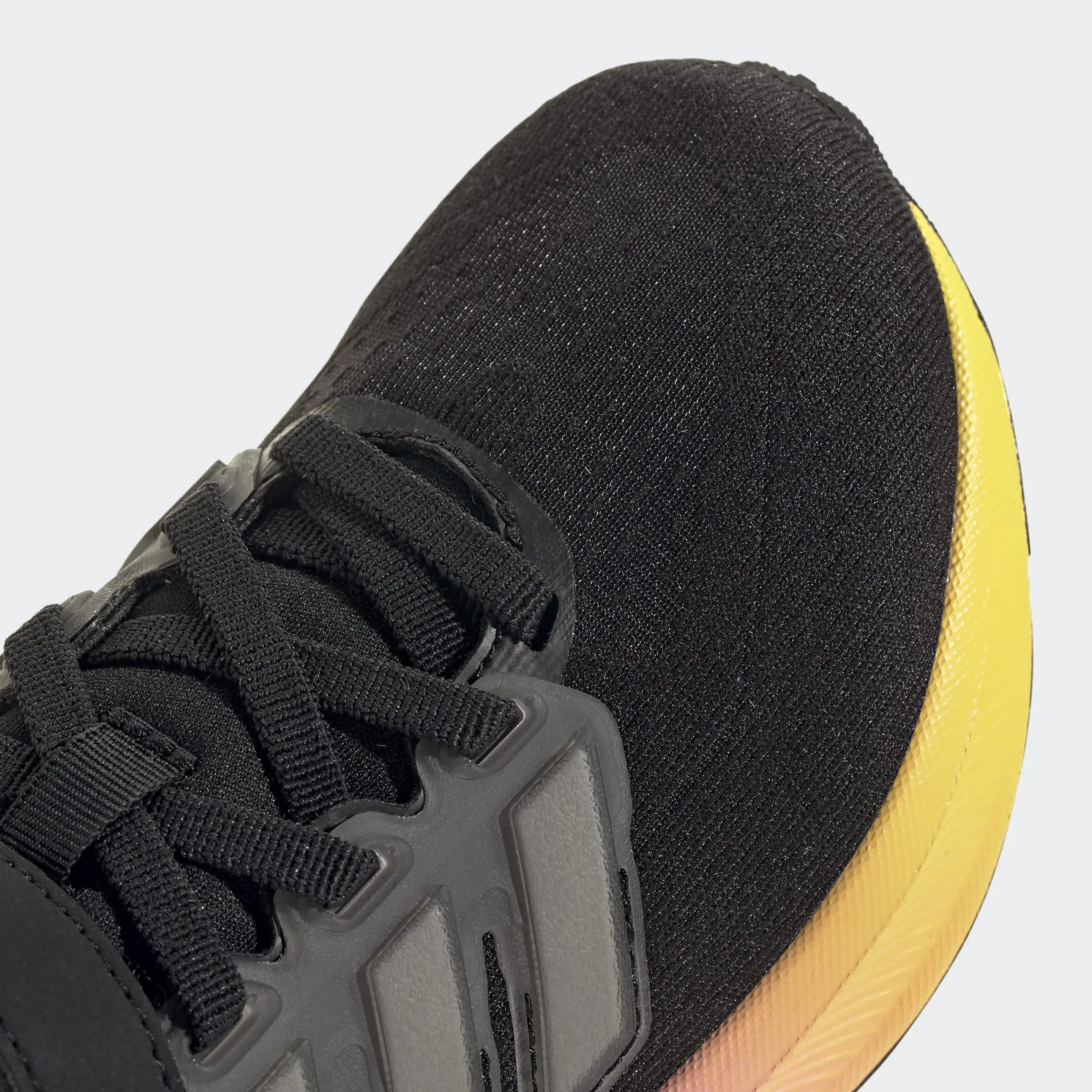 KIDS' ULTRABOUNCE 5 Anti Static Materials