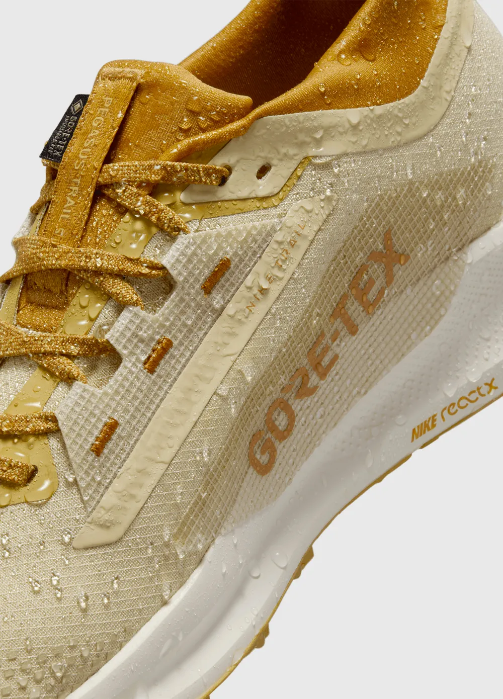 Relax Mode Anywhere Life Pegasus Trail 5 GORE-TEX 'Team Gold' Sneakers
