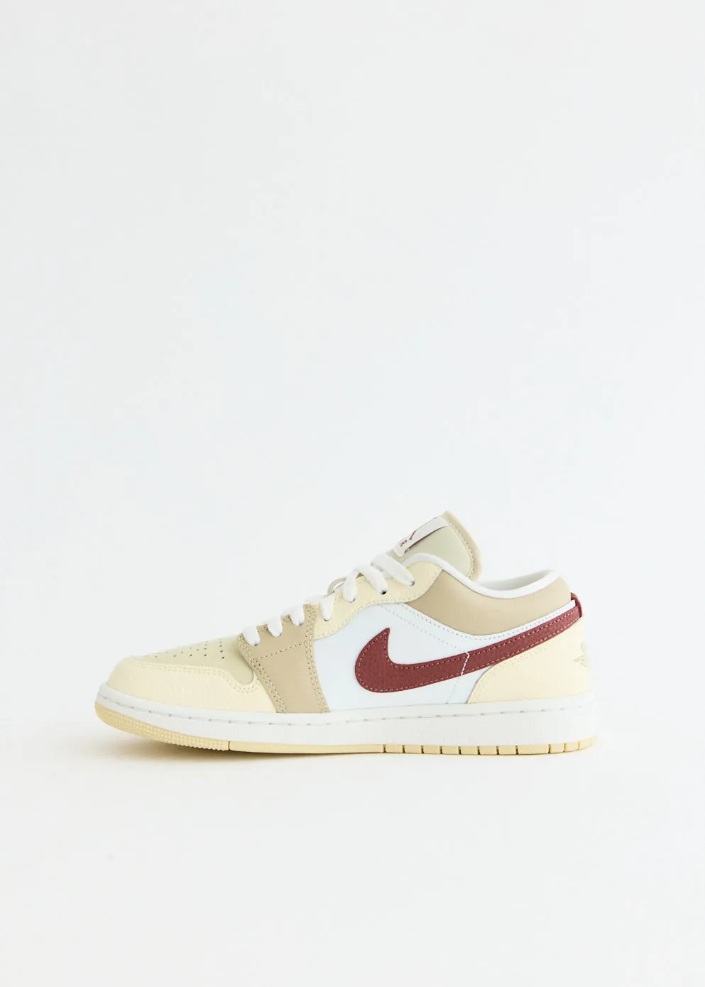 Women's Air Jordan 1 Low 'White Red Sepia' Sneakers Hike Meet comfort feature