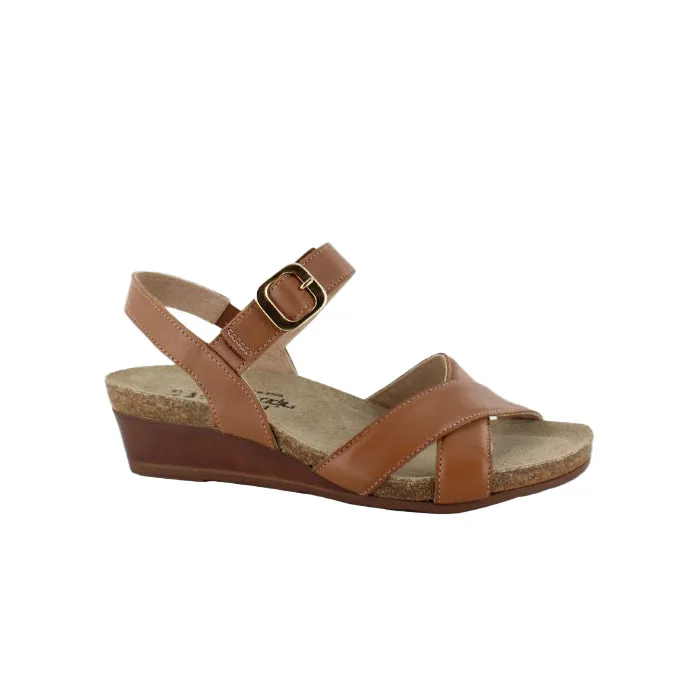 Sporty Beach Shoes Vacation Mode Womens Naot Throne in Caramel