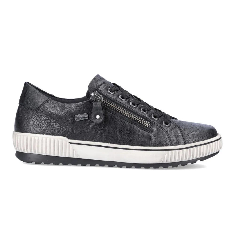 Maditta D0700 - Black running in races