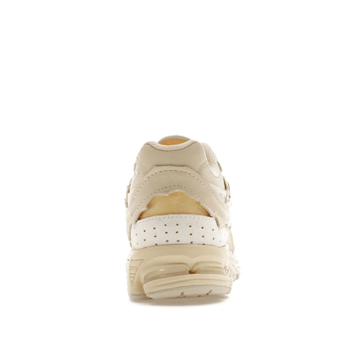 Contracting New Balance 2002R Protection Pack Sandstone