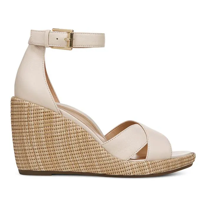 Sunset Stroll Womens Vionic Marina in Cream