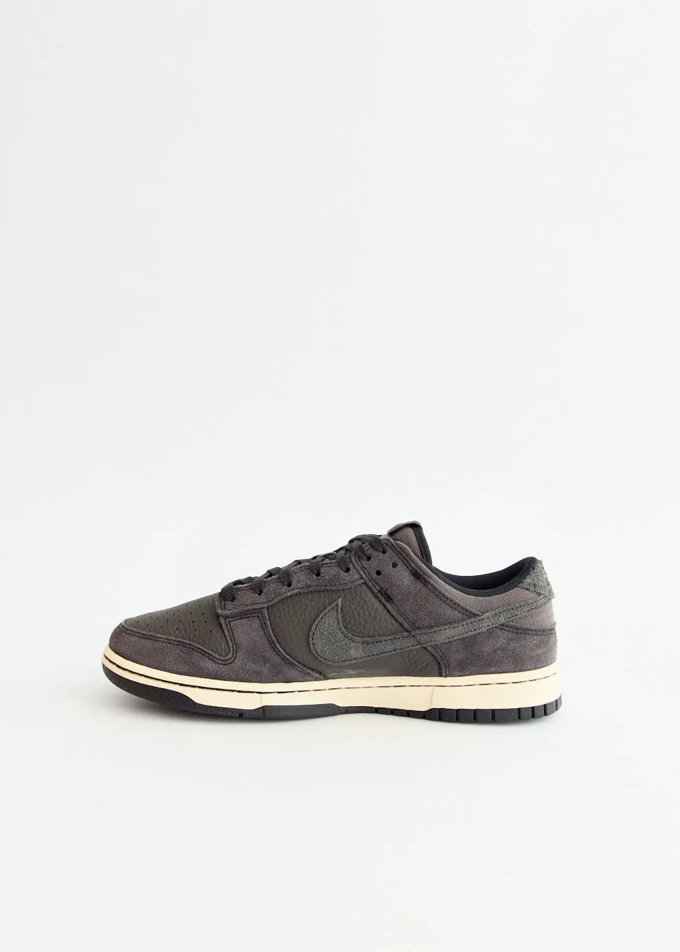 Dunk Low Retro 'Medium Ash Black' Sneakers essential yoga - style