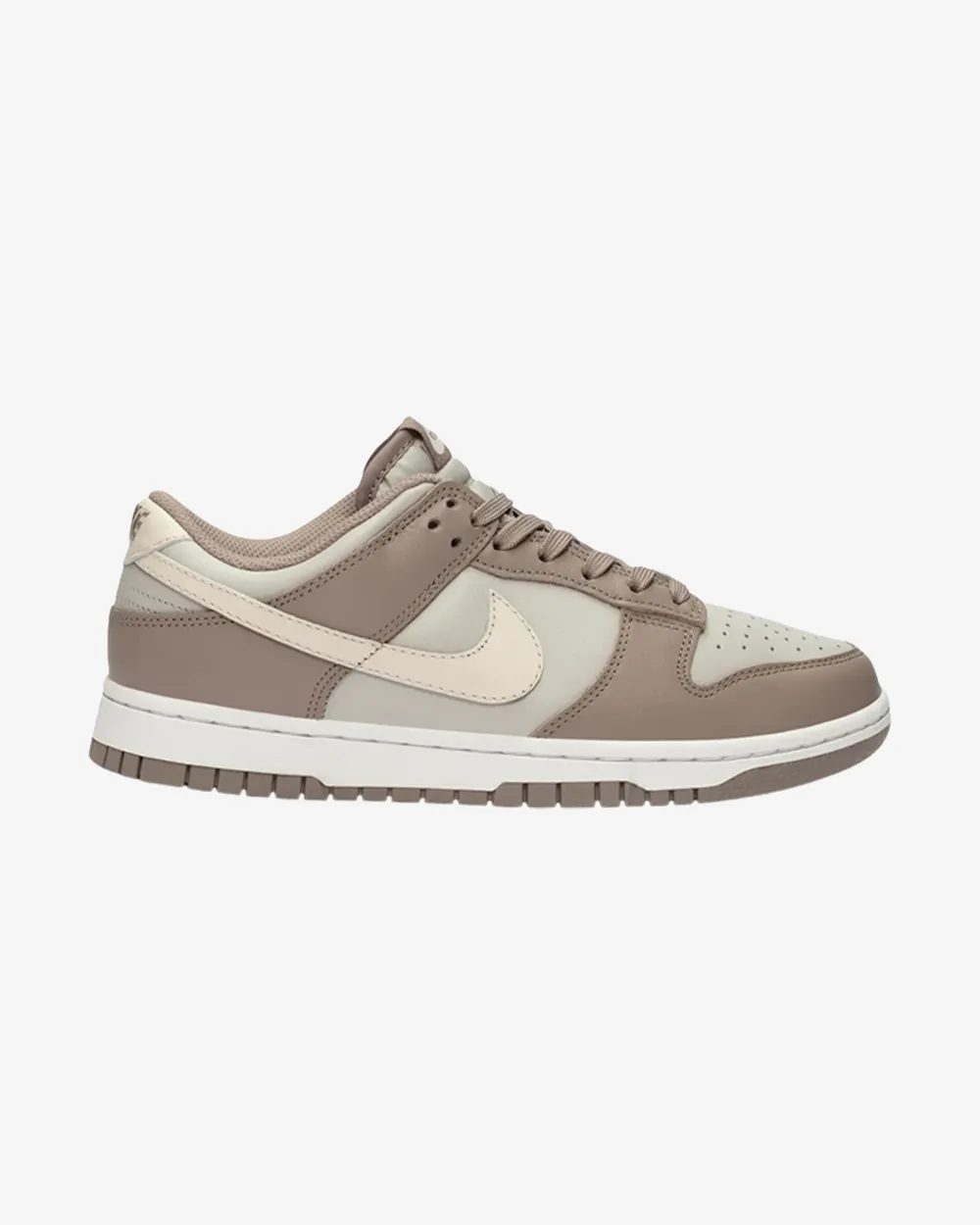 Practical Use Train Trip NIKE DUNK LOW WMNS BONE BEIGE (NEW)
