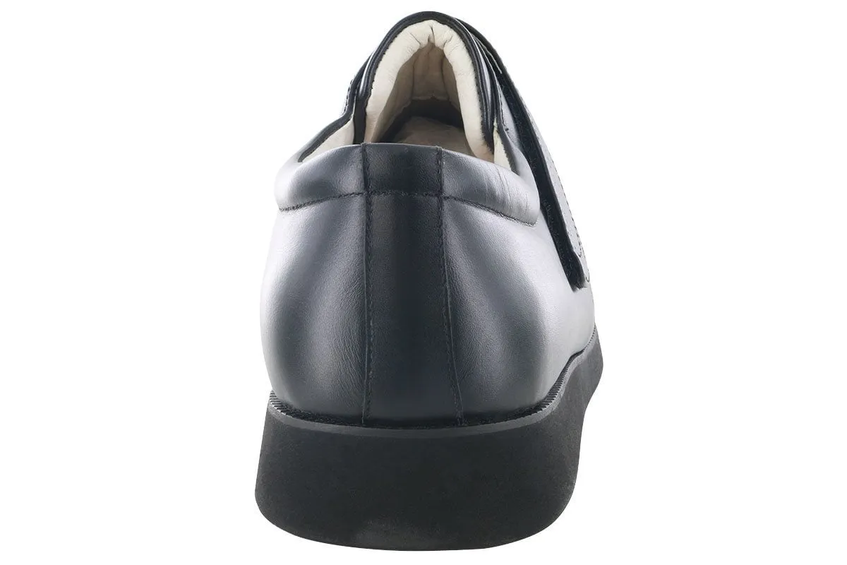 Easy Comfort Mt. Emey Velcro Slip-On
